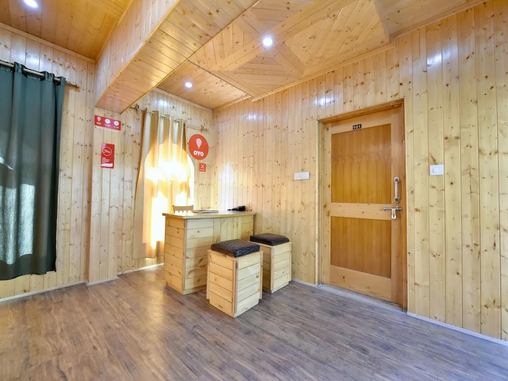 The Avenue River Side Hotel - Near Volvo Bus Stand Manali