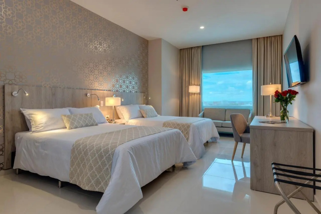 Hotel Dorado Plaza Alto Prado