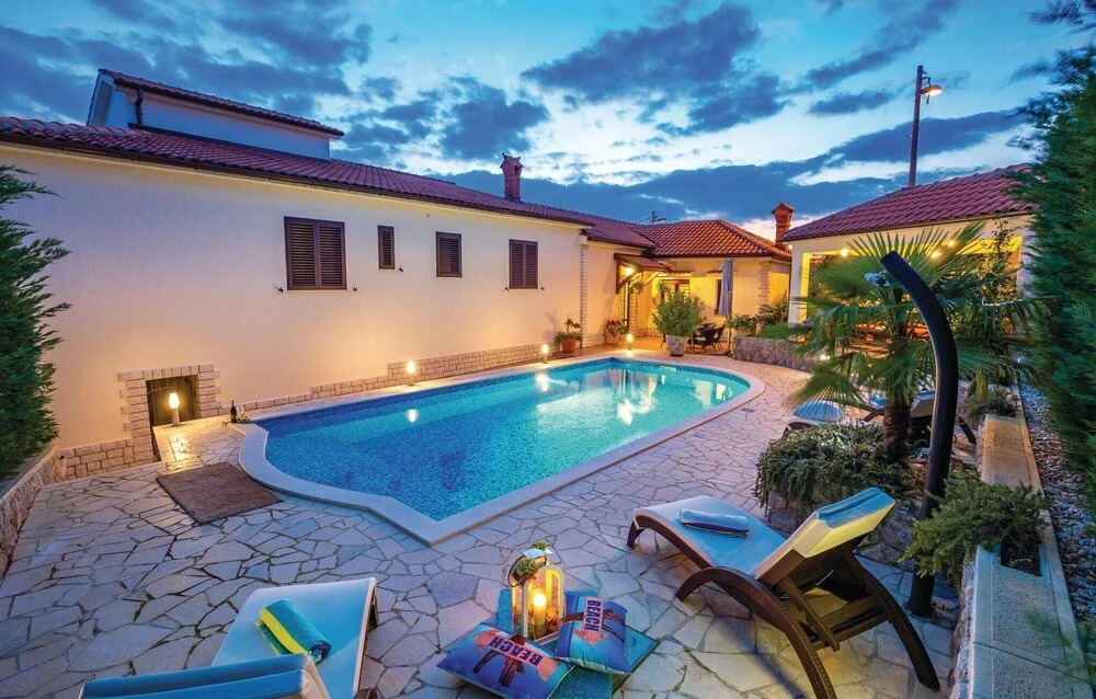 Stunning Home in Rijeka With Wifi and 2 Bedrooms
