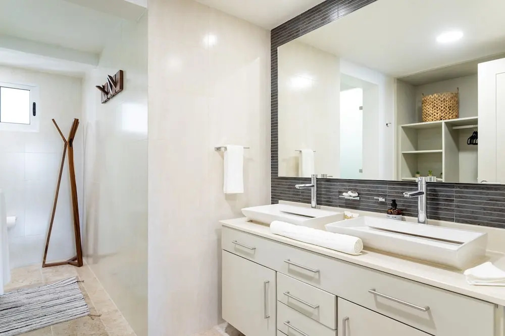 Casa Mia 3 bedroom At Mareazul 4 Apts by RedAwning