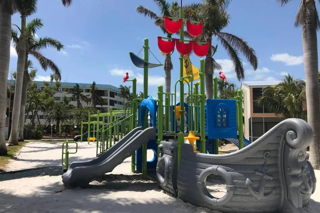 Licensed Mgr - 2/2 Villa - Oceanfront Beach Resort - Saltwater Lagoon & Marina