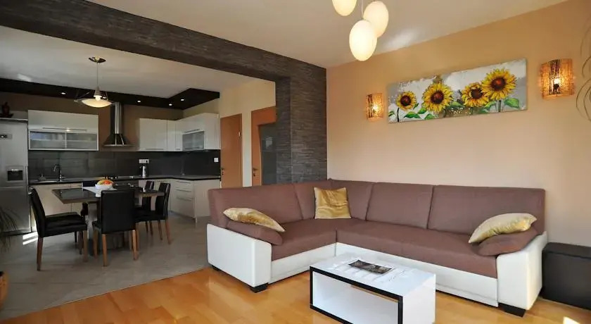 Apartment Adrian