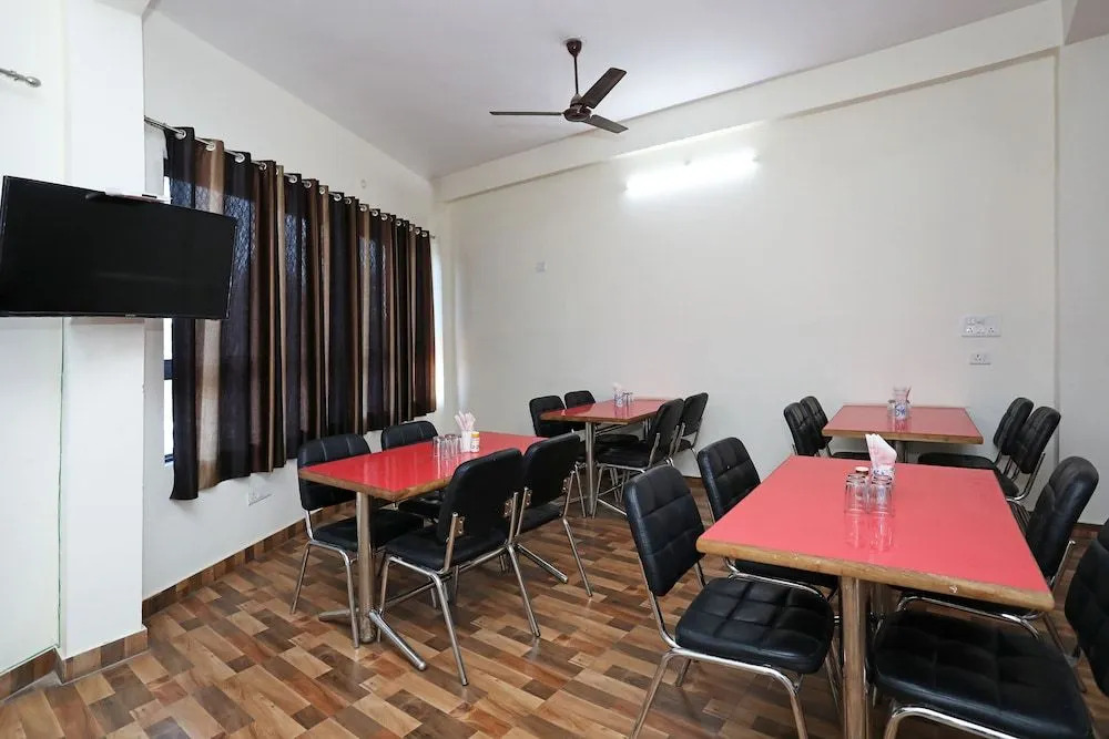 OYO 11553 Hotel Dhola Maru Residency