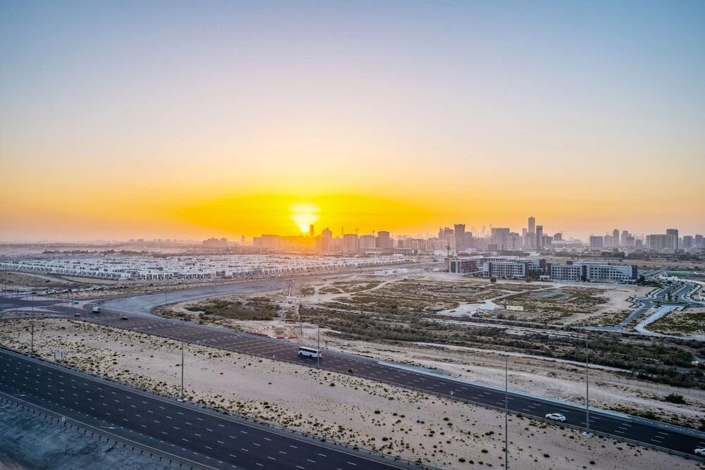 Tanin - Wake Up To Dubai Skyline From This Stylish Studio
