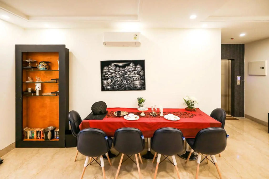 FabHotel La Paz Stay B&B