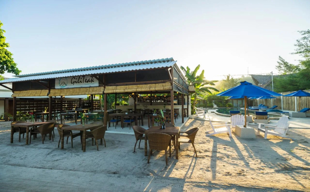 Gili Teak Beach Front Resort