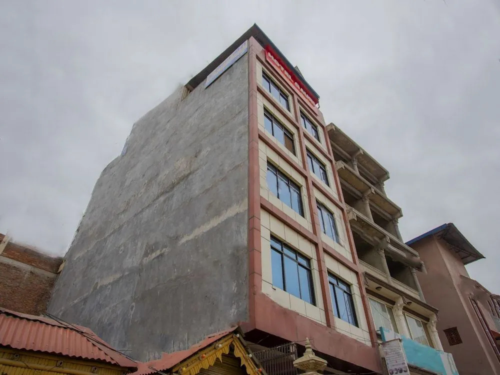 OYO 305 Hotel Gauri