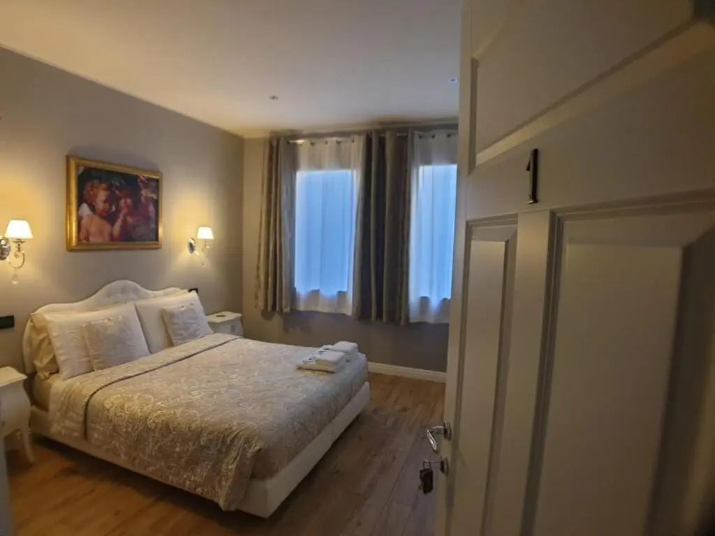B&B Fine Venice