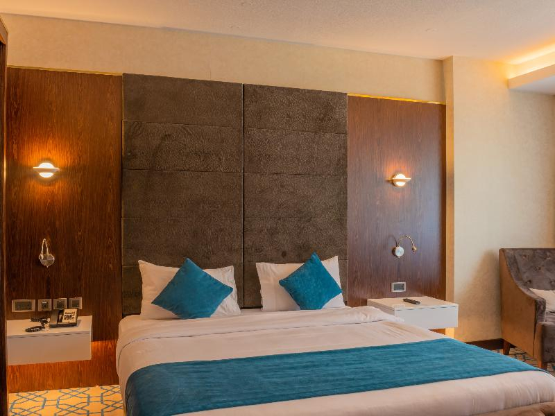 Royal Crown Hotel