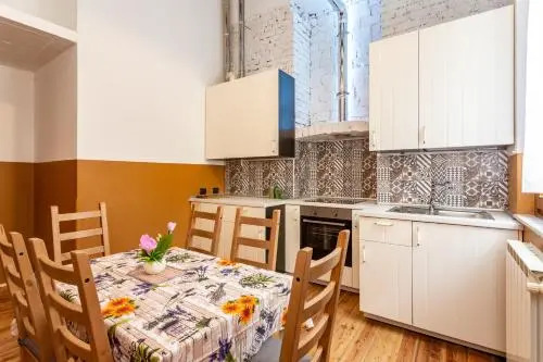 White Wall Apartment