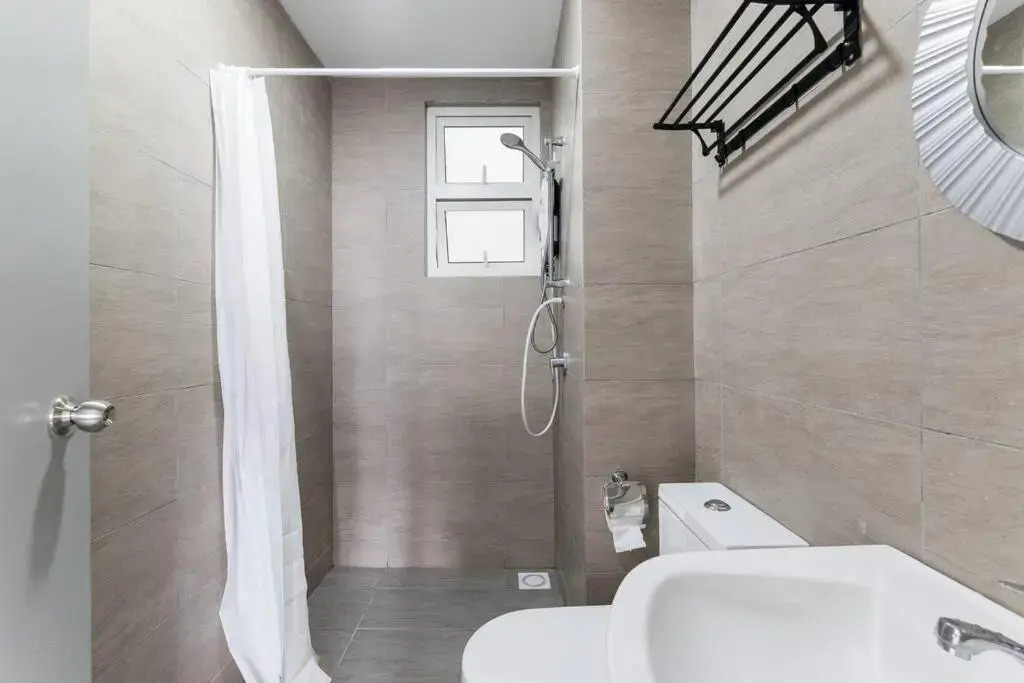 TR Residence Lovely 3 BR unit 6pax next to Titiwangsa LRT