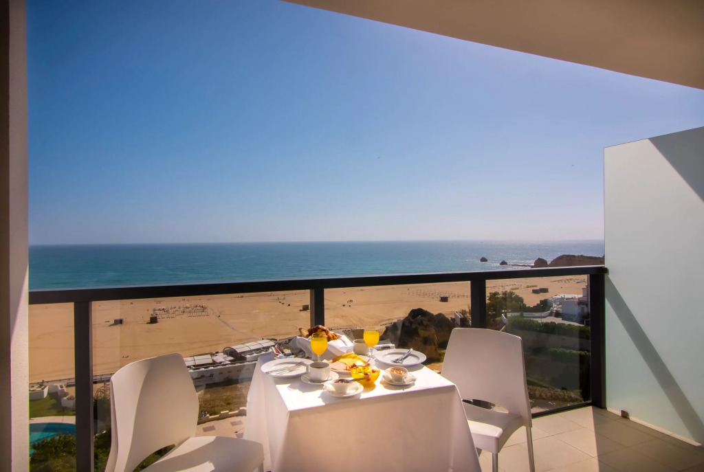 RR Hotel da Rocha