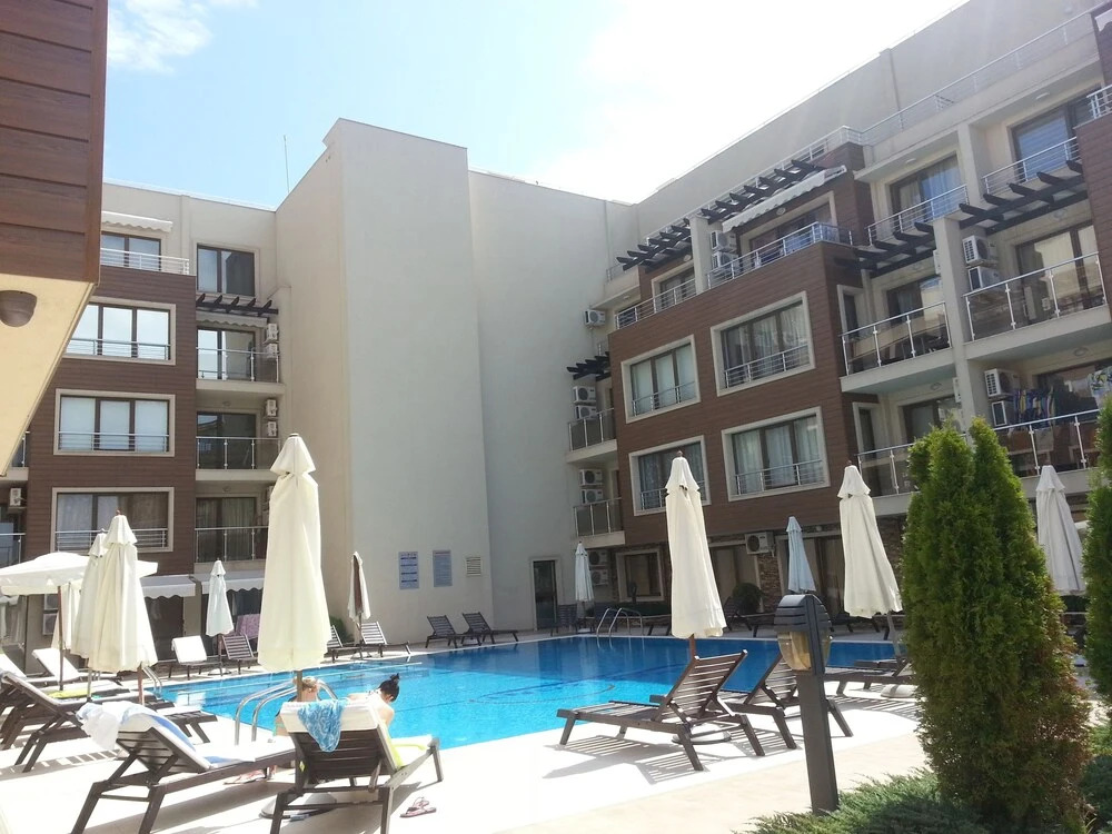 Azur Apartments