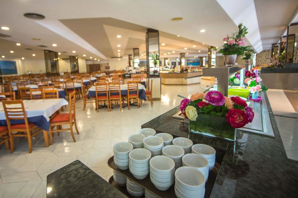Hotel Club Cala Romani