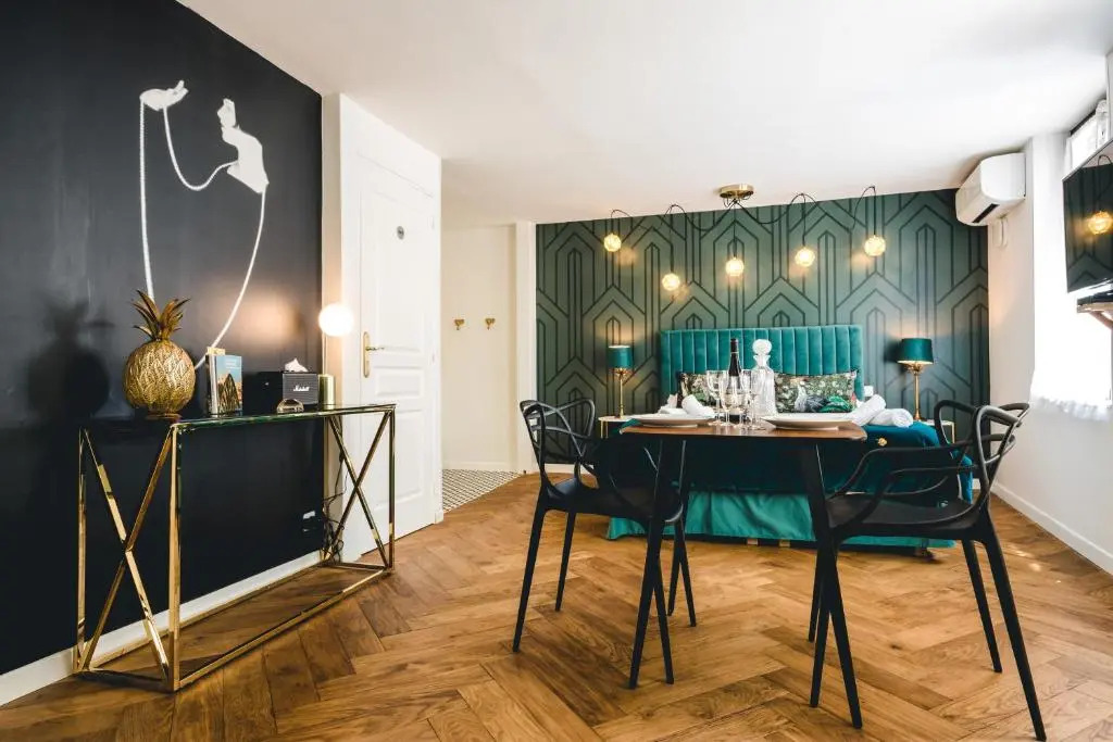 Les Précieuses Suites & Spa I