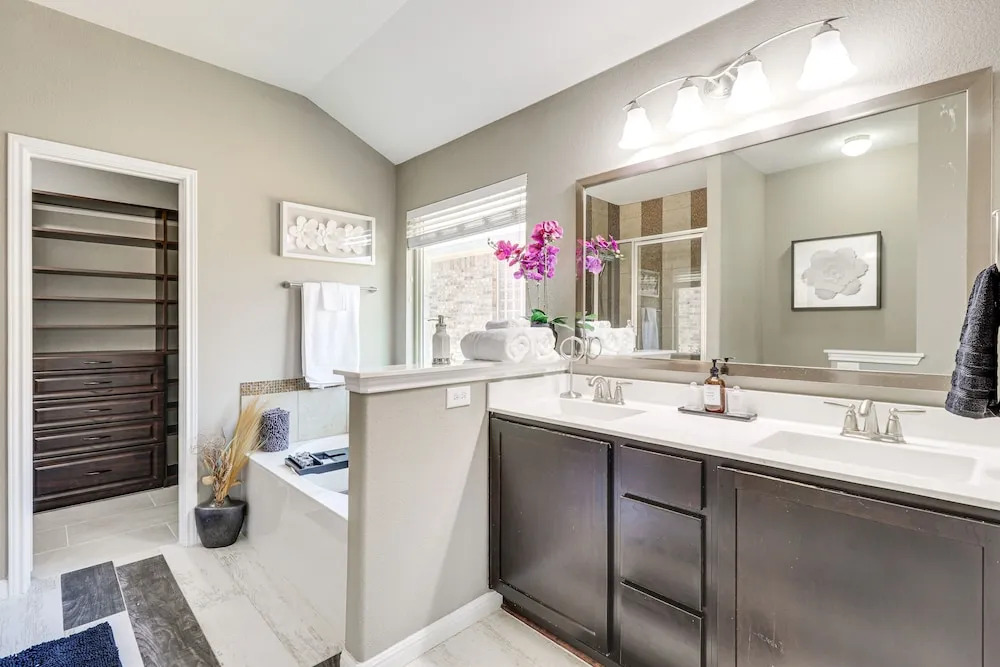 Covered Patio + Yard: Spacious Leander Home!