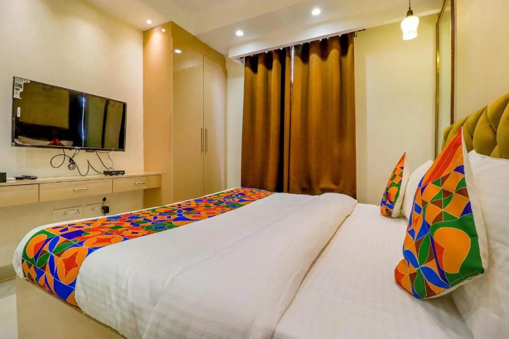 FabHotel Pitampura