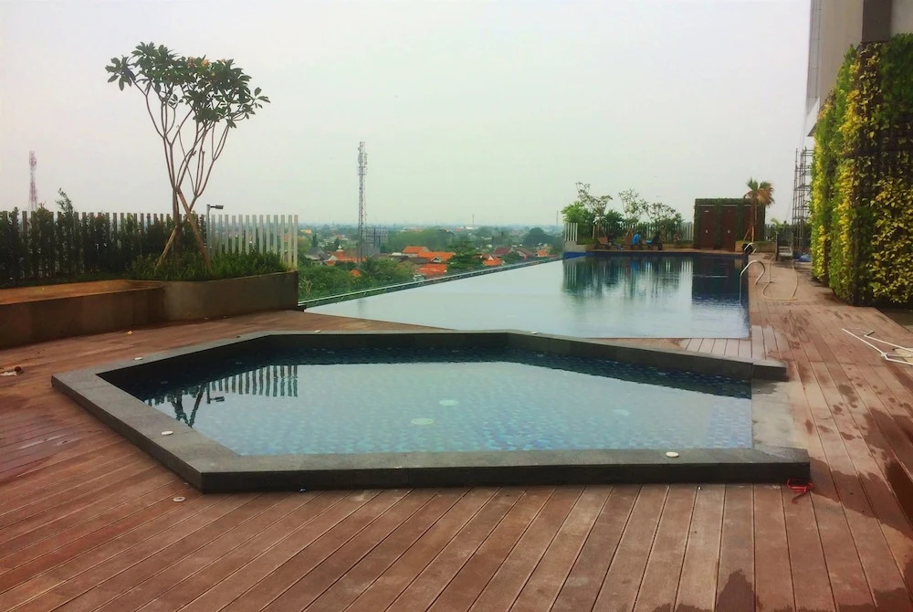 New Studio Apartment at Springwood Residence