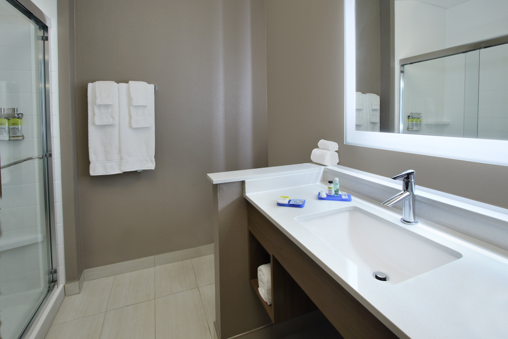 Holiday Inn Express & Suites Dallas-Frisco NW Toyota Stdm by IHG