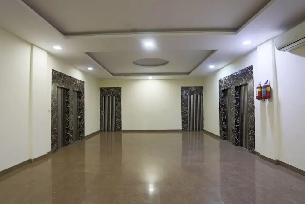 OYO 19664 Aman Hotel