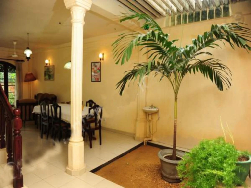 Holiday Nest Bed & Breakfast