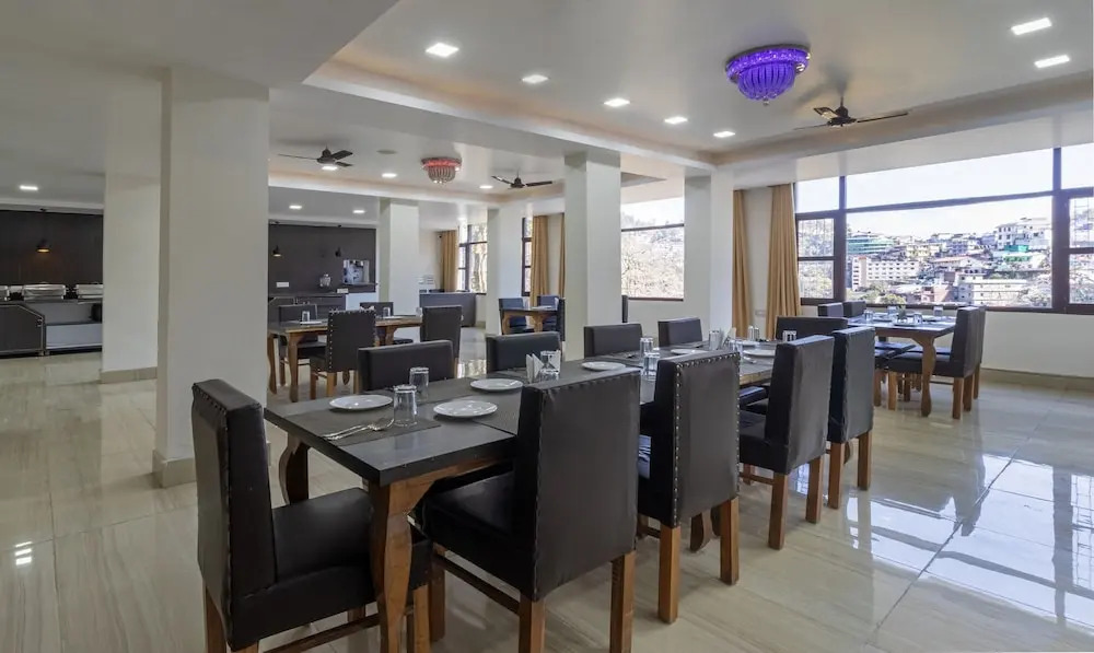 Treebo Stotrak S N Residency, Mussoorie