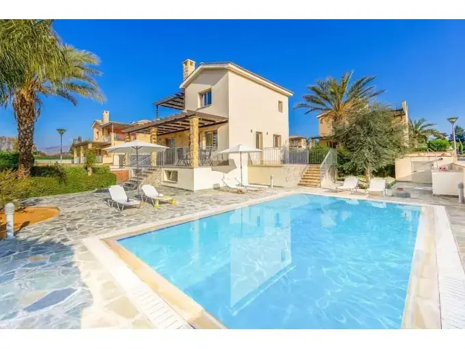 Villa Paralia