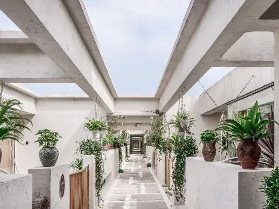 Yashangyinting Hotel [The first choice for overseas tourists]