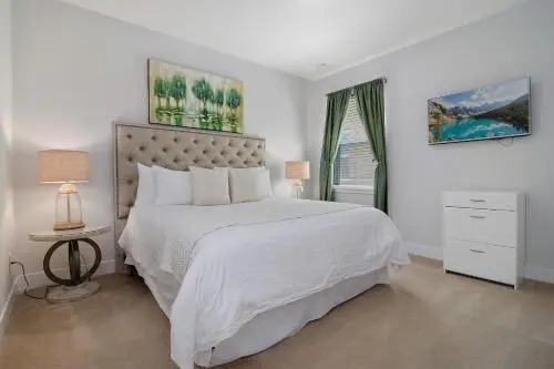 Eight Bedrooms with Pool & Spa 481