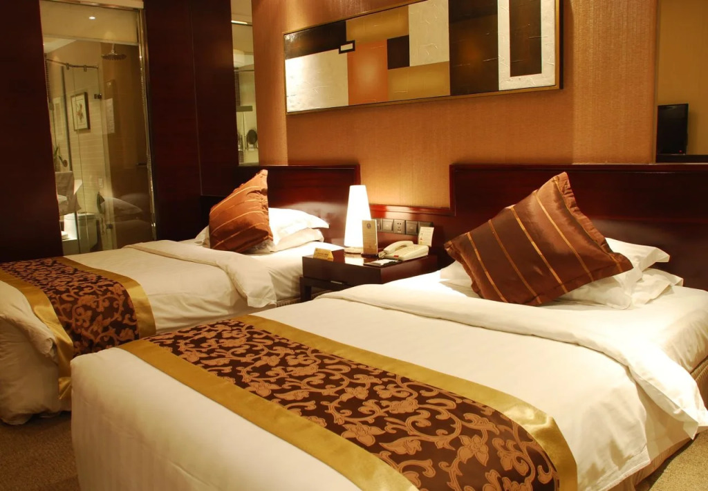 Century Mandarin Hotel