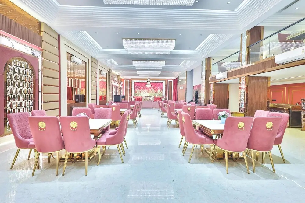 Orsom Stay Rooms with Jacuzzi Sector 53 Gurgaon
