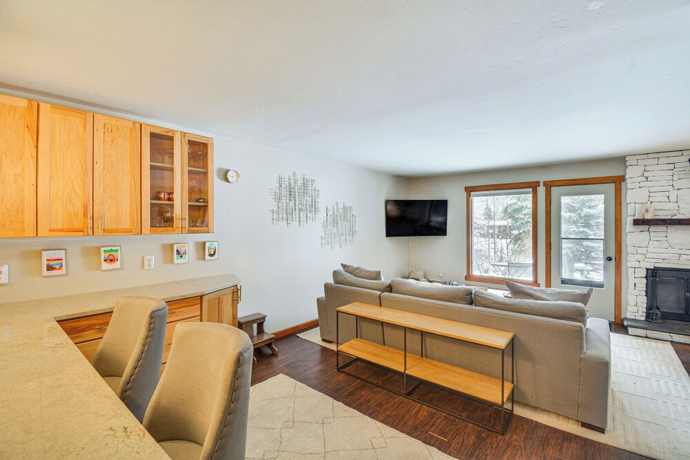Avon Condo < 10 Mi to Vail & Beaver Creek!