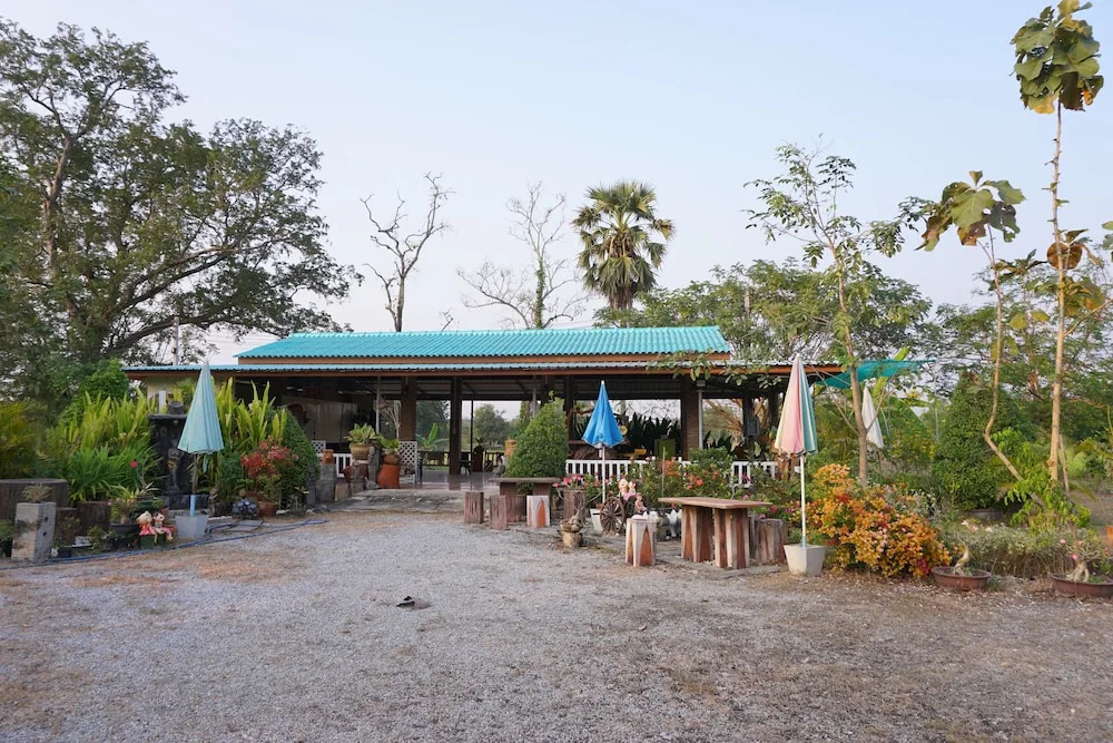 Ruenkhawhom Residence