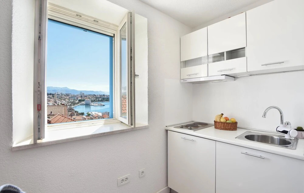 Nice Apartment in Split With 1 Bedrooms and Wifi