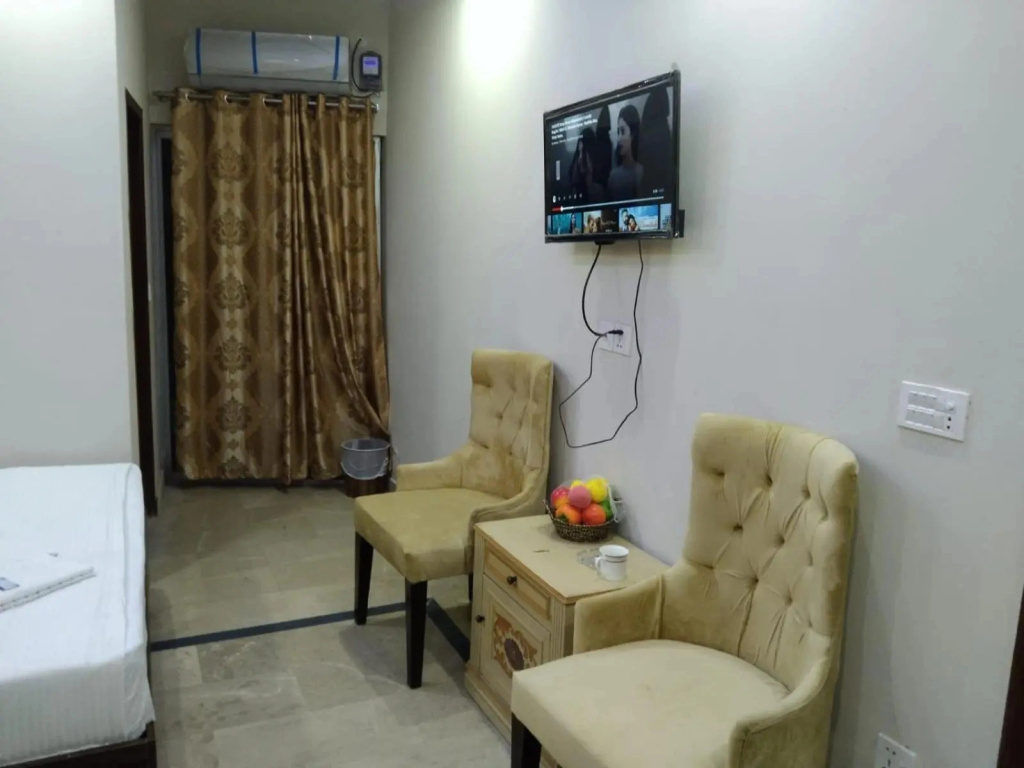 Dove inn Hotel near Shaukat Khanum Hospital