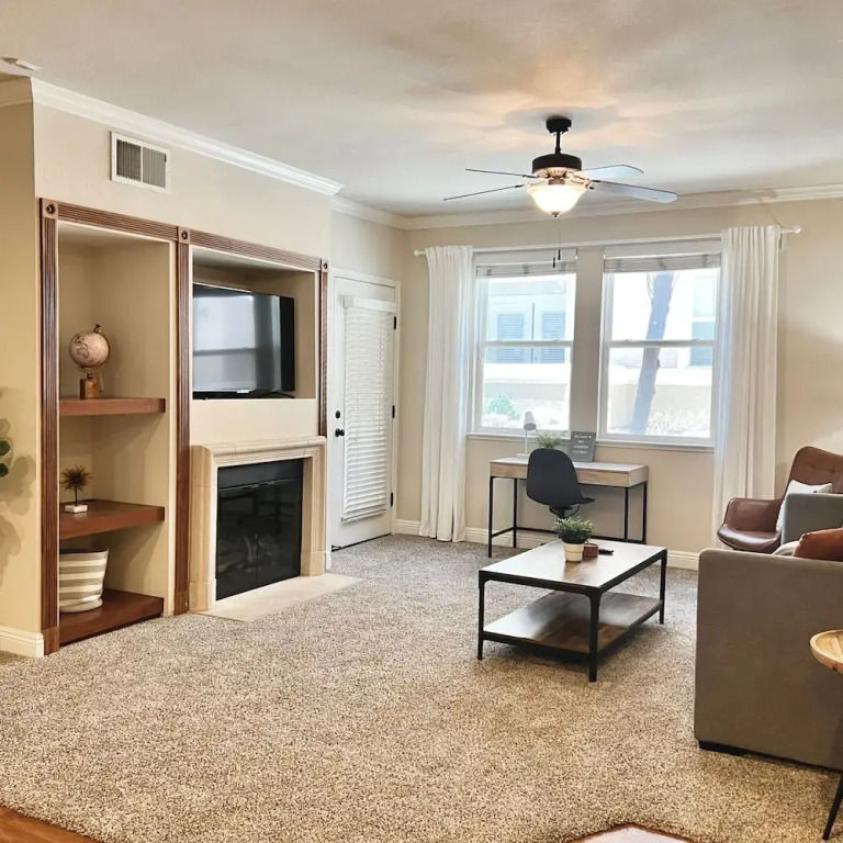 Relaxing 2-br Apt With Pool Hot Tub Gym