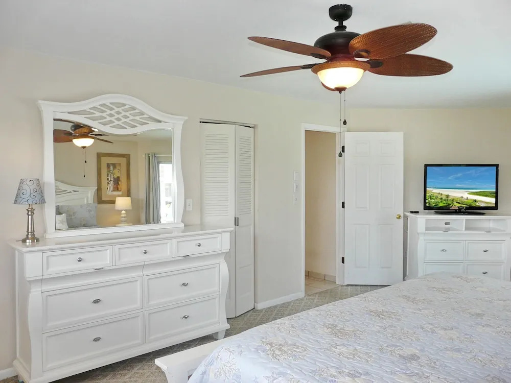 1268 Balboa Court