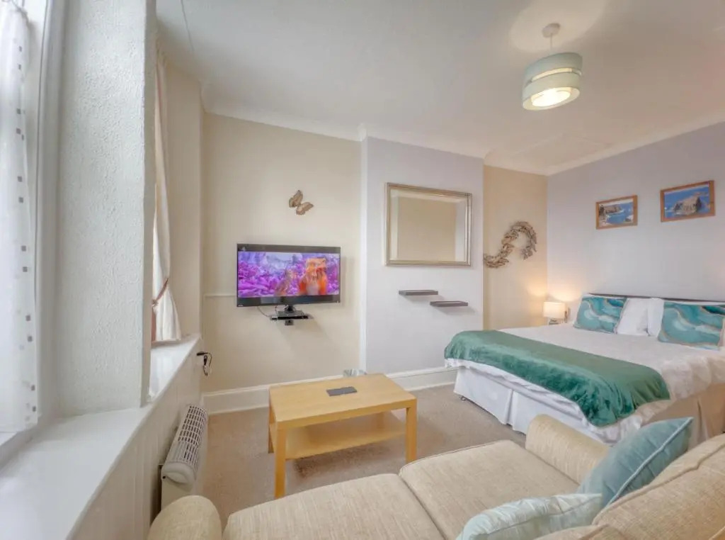 Apartment 4