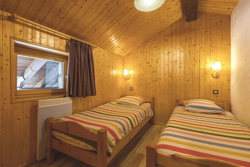Chalet With 3 Bedrooms in Champagny en Vanoise, With Wonderful Mountai