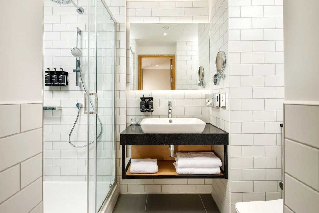 Holiday Inn Manchester Airport T2 by IHG