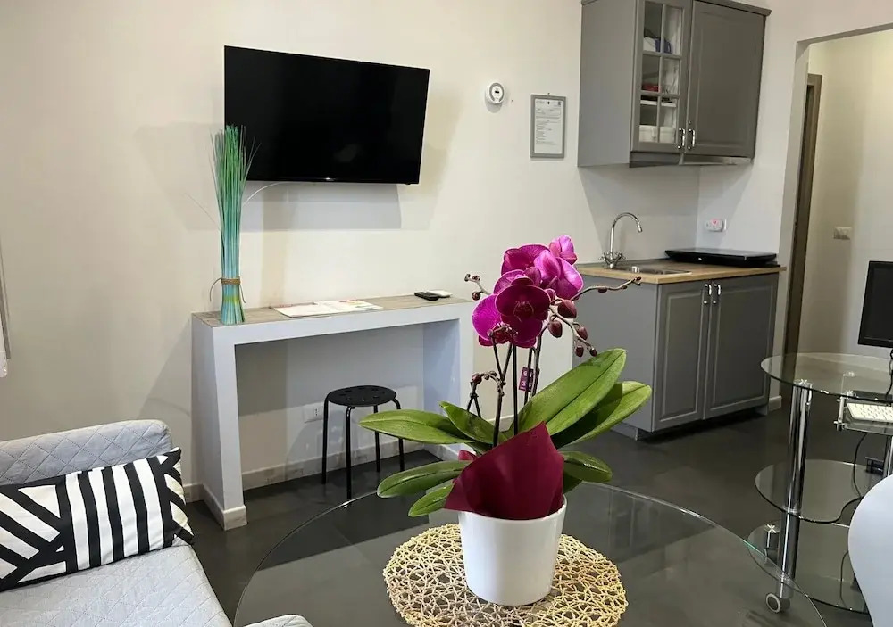 Floor 6 Boutique Rooms by DOT Suites