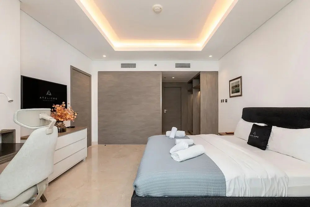 The Sterling Business Bay- Luxury Residences