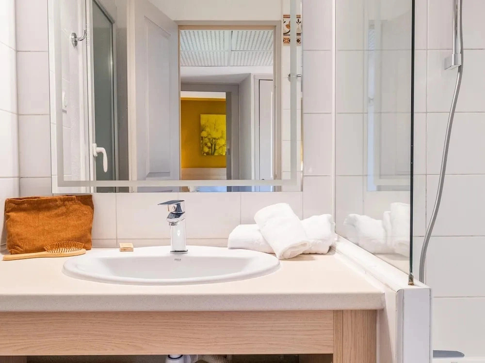 Lush Stay Near Cannes