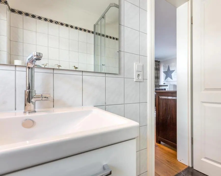 Kampstraße 9, W7, GB3
