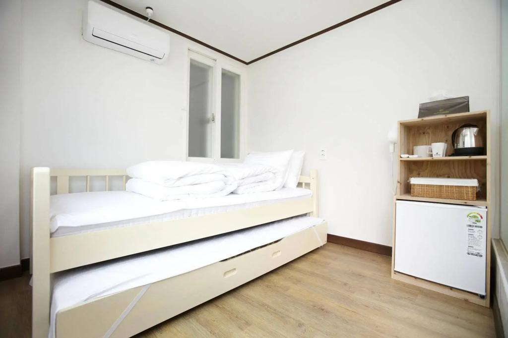 Shinchon Hongdae Guesthouse