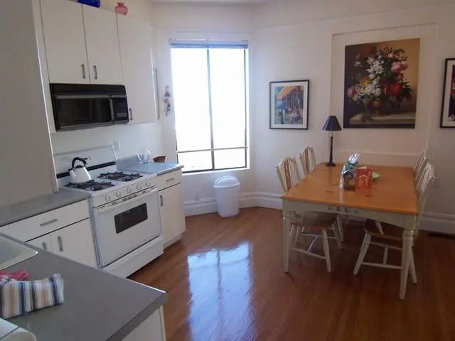 AMSI Russian Hill Three-Bedroom Condo (AMSI-SF.RHGW1020)