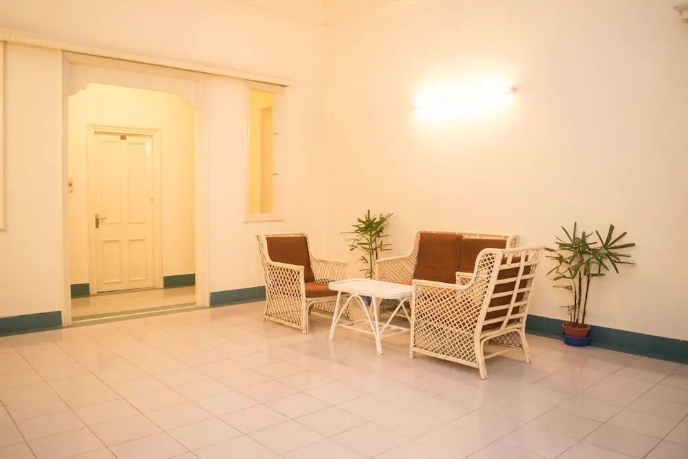 OYO 7222 Chowdhury's Estates