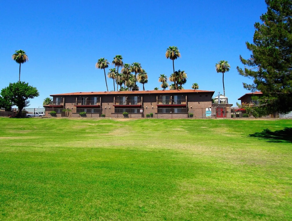131 Fully Furnished, amenities galore! by RedAwning