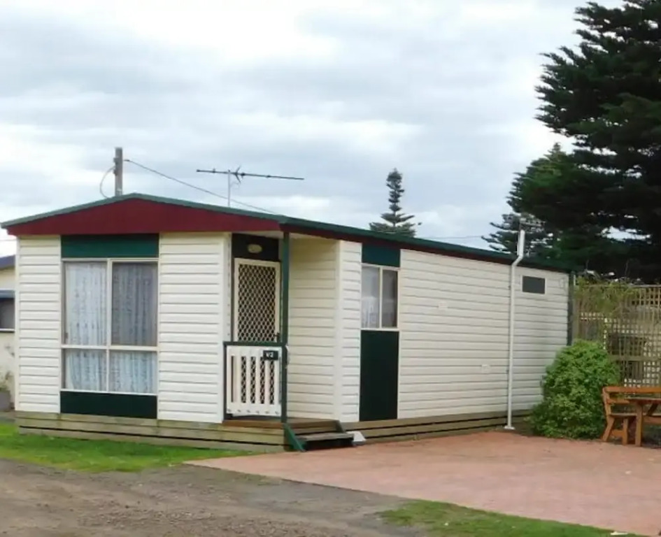 Dylene Caravan Park - 2 Br Family Cabin With Air