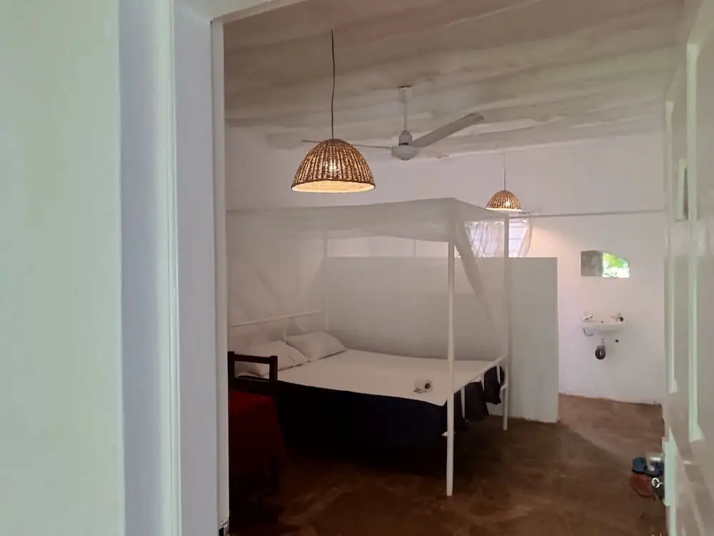 Курортный Отель Travellers Inn Resort Malindi